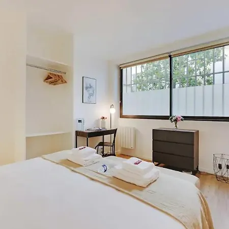 Charming Appartements For 4 People - Le Marais-3